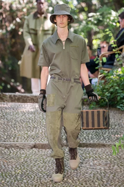 Look 1